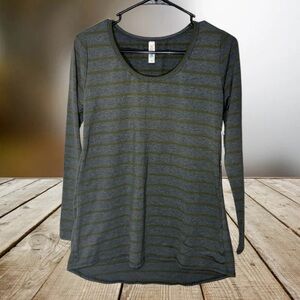 3/$40 LulaRoe Lynnae Top